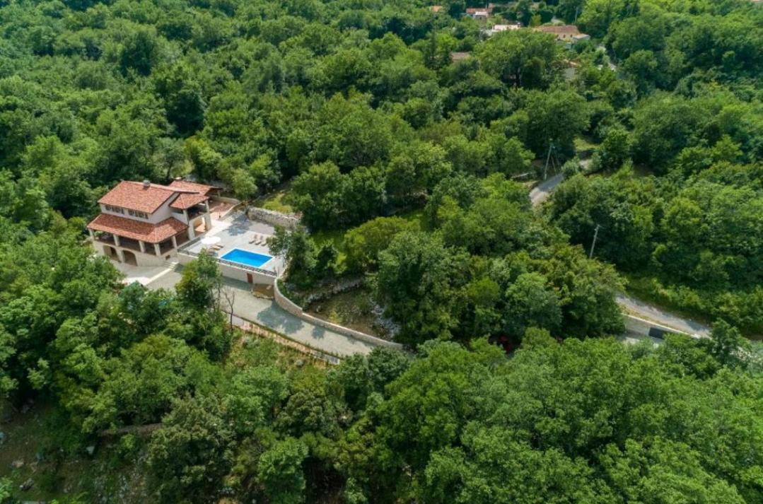 Amazing 4 Bedroom Villa With Swimming Pool And Wifi, Family Frendly Tribalj  Ngoại thất bức ảnh